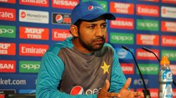 IND vs PAK: जीत के बाद भावुक हुए कप्तान सरफराज, कहा- 2009 के बाद से किसी बड़े देश ने नहीं किया पाकिस्तान का दौरा