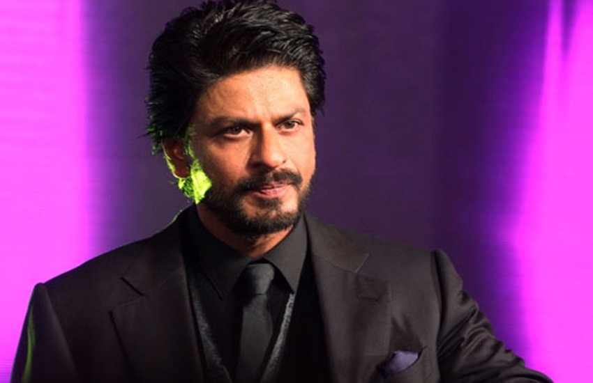 Shah Rukh Khan received notice, Shah Rukh Khan Varanasi Police, Shah Rukh Khan Jab Harry Met Sejal, Shah Rukh Khan Promotion, Shah Rukh Khan Ashoka Institute, Shah Rukh Khan Movie