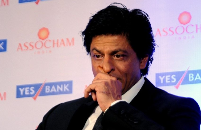 Shah Rukh Khan, Juhi Chawla, Bollywood, Shah Rukh Khan eat the unit's food, Shahrukh Khan had units tea, Shahrukh Khan did not have his own house, Homeless SRK ate Studio food, drank Unit tea, SRK, King khan, Juhi Chawla, Bollywood News, Bollywood News in Hindi, Entertenment news in Hindi, Viral story in Hindi, Latest news in Hindi, Jansatta