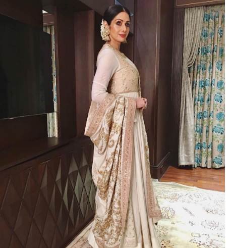 इससे पहले श्रीदेवी 2012 में फिल्म इंग्लिश विंग्लिश में नजर आई थीं।