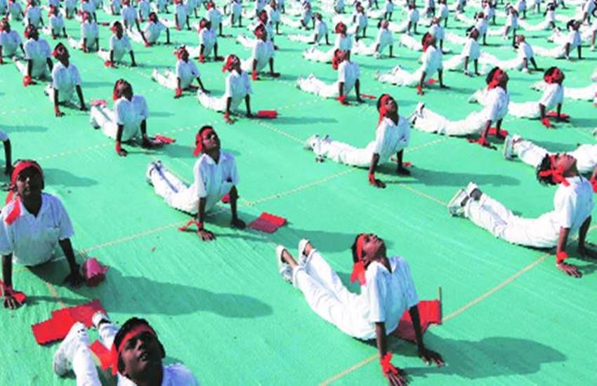 facts, surya namaskar, yoga, international yoga day, benefits, benefits of Surya Namaskar, सूर्य, सूर्य नमस्कार, रीढ़ की हड्डी मजबूत होती