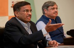 रामचंद्र गुहा के बाद अब इस वजह से विक्रम लिमाये देंगे बीसीसीआई के प्रशासक पद से इस्तीफा!