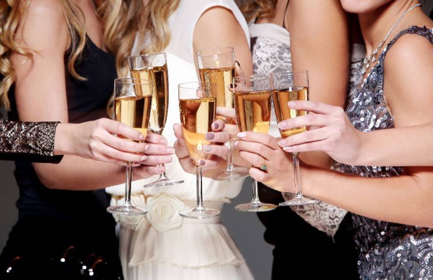 awkward jobs, weird jobs in the world, weird jobs that pay alot, weird but wonderful jobs, weird jobs hiring, best jobs in the world, unique jobs in the world, hot jobs, jobs news