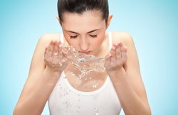 सफेद धब्बे हटाकर चेहरे को बनाना चाहते हैं खूबसूरत तो अपनाएं ये तरीके