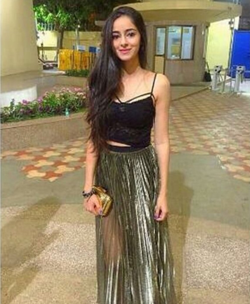 अनन्या ने अपने आप को निखारने के लिए डांस क्लास ज्वॉइन की। वहीं उन्होंने शॉर्ट टर्म एक्टिंग क्लासिस भी लीं। अनन्या फिटनेस ट्रेनिंग भी ले रही हैं।