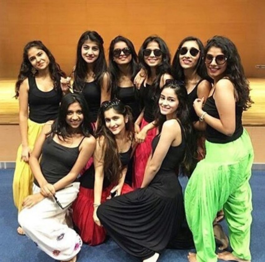 पिछली फिल्म की तरह इस फिल्म में भी दो हिरोइन और एक हीरो होगा।