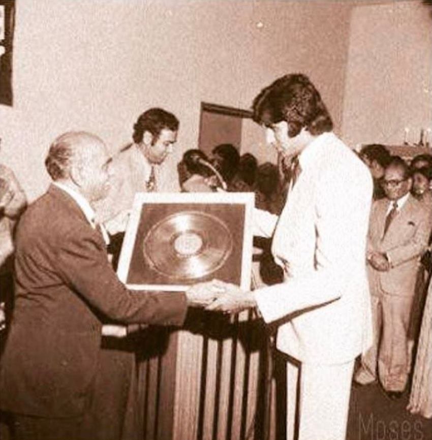 Amitabh bachchan, big b, Amitabh bachchan instagram photos, Amitabh bachchan memories, Amitabh bachchan old photos, jaya bachchan old photos, Amitabh bachchan in sholey, Amitabh bachchan latest photos, Amitabh bachchan movies, Amitabh bachchan hit songs, Amitabh bachchan house photos, entertainment news, jansatta