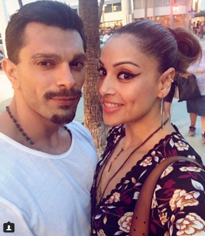 bipasha basu, Karan Singh Grover, Bipasha KAran, Karan Bipasha photos, Bipasha Basu Karan Singh Grover vacation photos, Bipasha basu Karan singh grover pictures, Bipasha Basu Karan grover photos, Bipasha basu photos, Karan Singh Grover photos, Bipasha Basu and Karan Singh in miami, bipasha at south beach miami, Bipasha Basu hot photos, Bipasha Basu bold look, jansatta