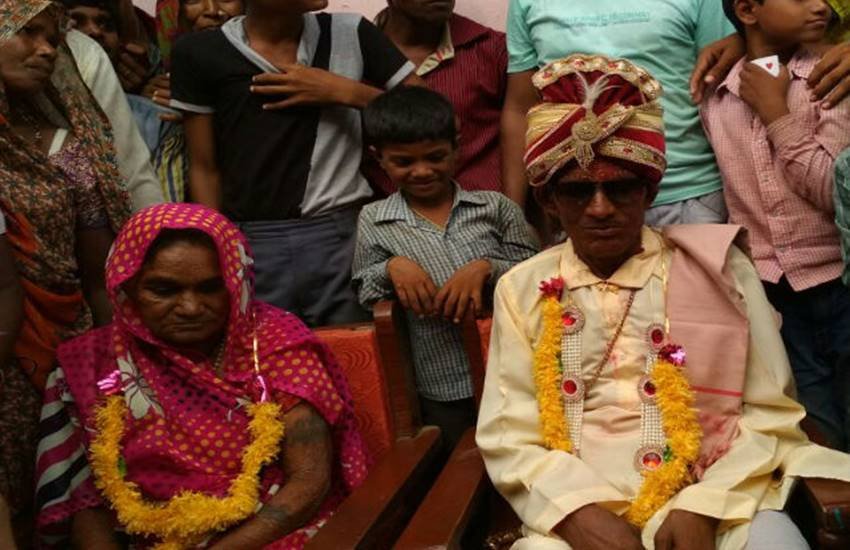 Live-In, live in relationships, marriage, couple's marriage, Old couple marriage, Bundelkhand, Hindi News
