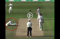 Funny Video : जब गेंदबाज ने विकेट लेने के बाद मैदान पर की ऐसी हरकत, हंस-हंसकर लोटपोट हो गए साथी खिलाड़ी