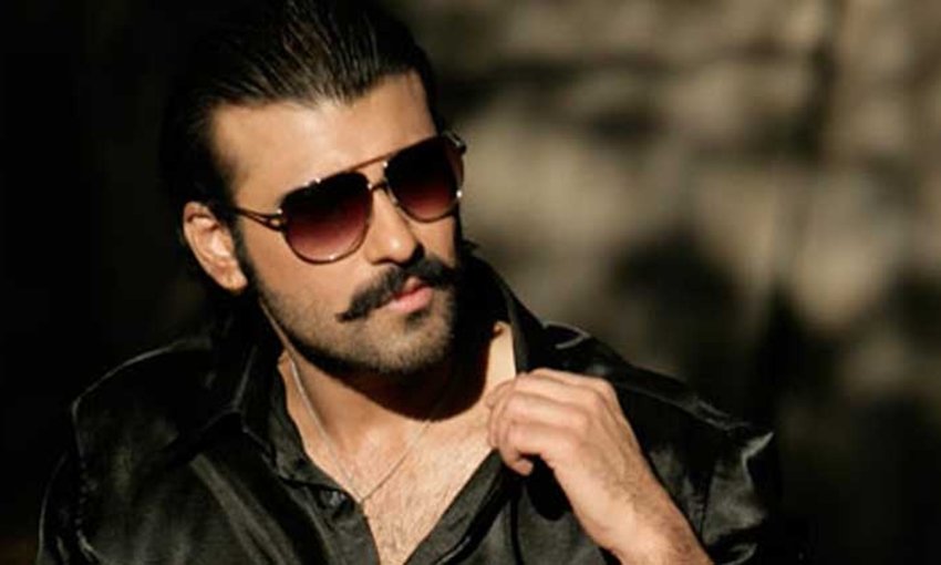 Flopped Bollywood Actors, Flopped Bollywood Stars, Flopped Bollywood Actresses, Actresssess who Flopped, Yash Chopra Son, Uday Chopra, Firoz Khan, Fardin Khan, Harman Baweja, Aarya Babbar, Mimoh Chakraborty