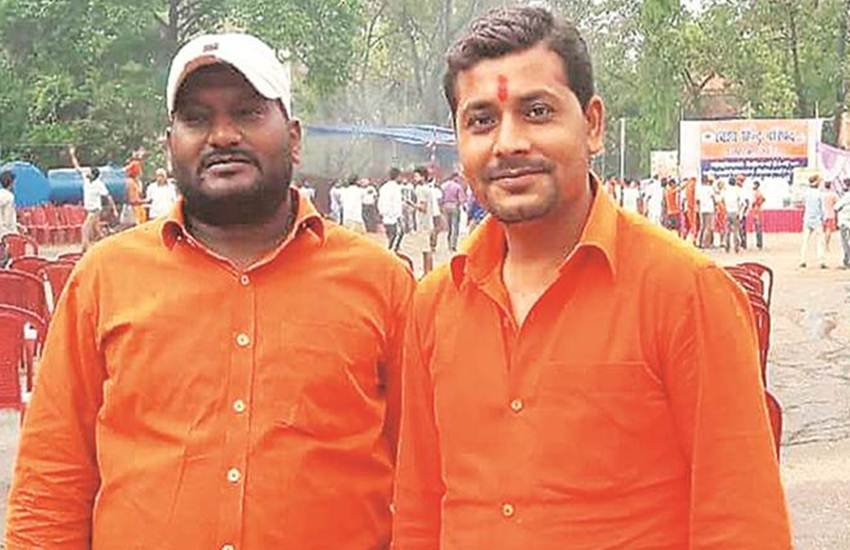 झारखंड में अलीमुद्दीन की हत्या के मामले में 11 लोगों को गिरफ्तार किया गया। मुख्य आरोपी दीपक मिश्रा और छोटू वर्मा की तस्वीर।
