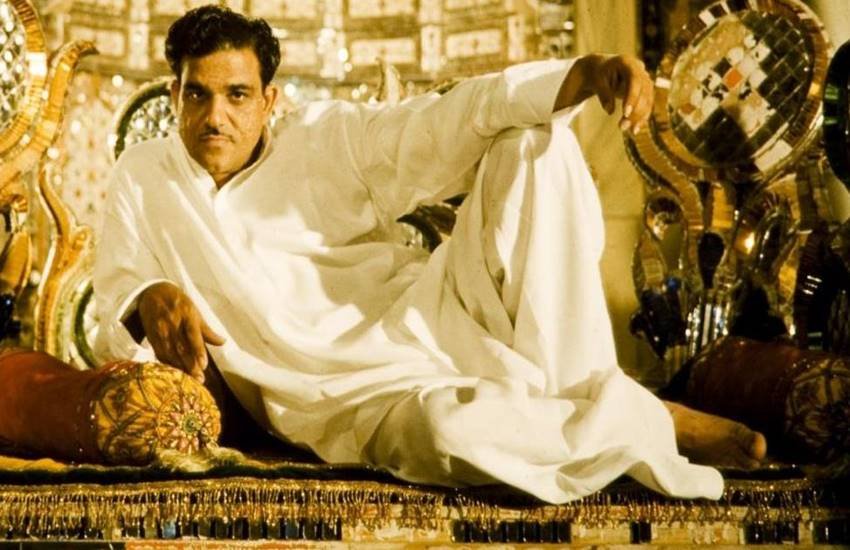 मुगले आजम के निर्देशक के आसिफ ।