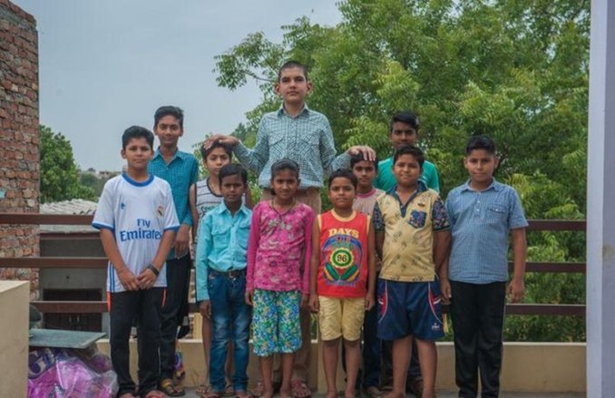 अजूबा- उम्र 8 साल, लंबाई 6 फीट 6 इंच