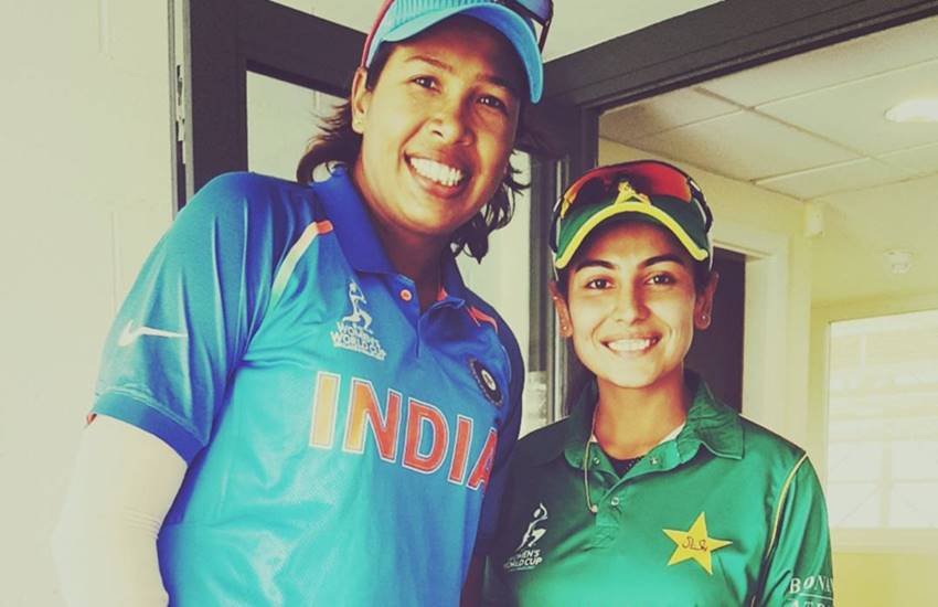 Jhulan Goswami, Jhulan Goswami Profile, Kainat Imtiaz, Kainat Imtiaz meets Jhulan Goswami, झूलन गोस्‍वामी, कायनात इम्तियाज, Women World Cup 2017, WWC2017, Cricket news, hindi sports news