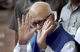 Pranab Mukherjee, Pranab Mukherjee speech, RSS, Advani, lk Advani, Pranab speech, bjp, rss, Nagpur, advani hails pranab speech, delhi news, news in Hindi, Jansatta