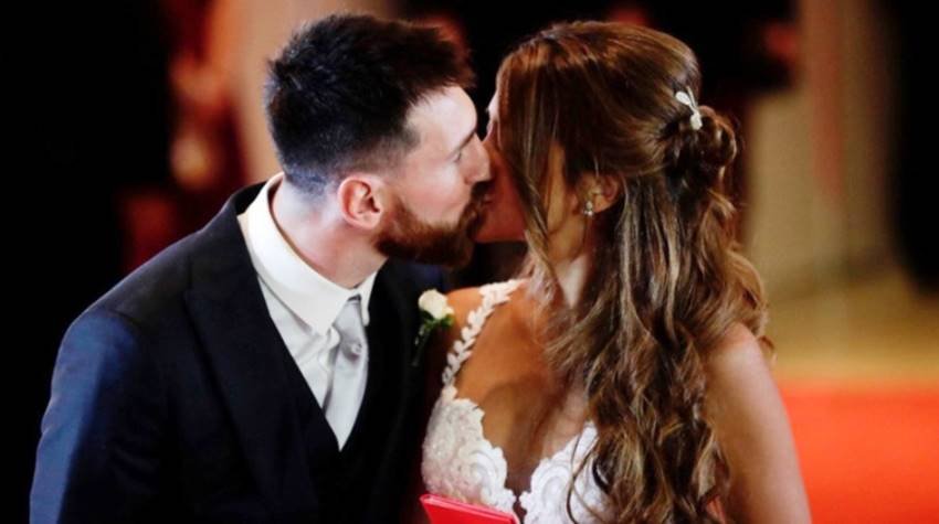 Lionel Messi, Lionel Messi wedding, Lionel Messi marriage, Lionel Messi Antonella Roccuzzo, Antonella Roccuzzo and Messi marriage, Messi Antonella, Messi marries Antonella, Antonella Roccuzzo, Football, Soccer, Neymar, Luis Suarez, Gerard Pique, Carles Puyol, Sports News, Messi marriage photos