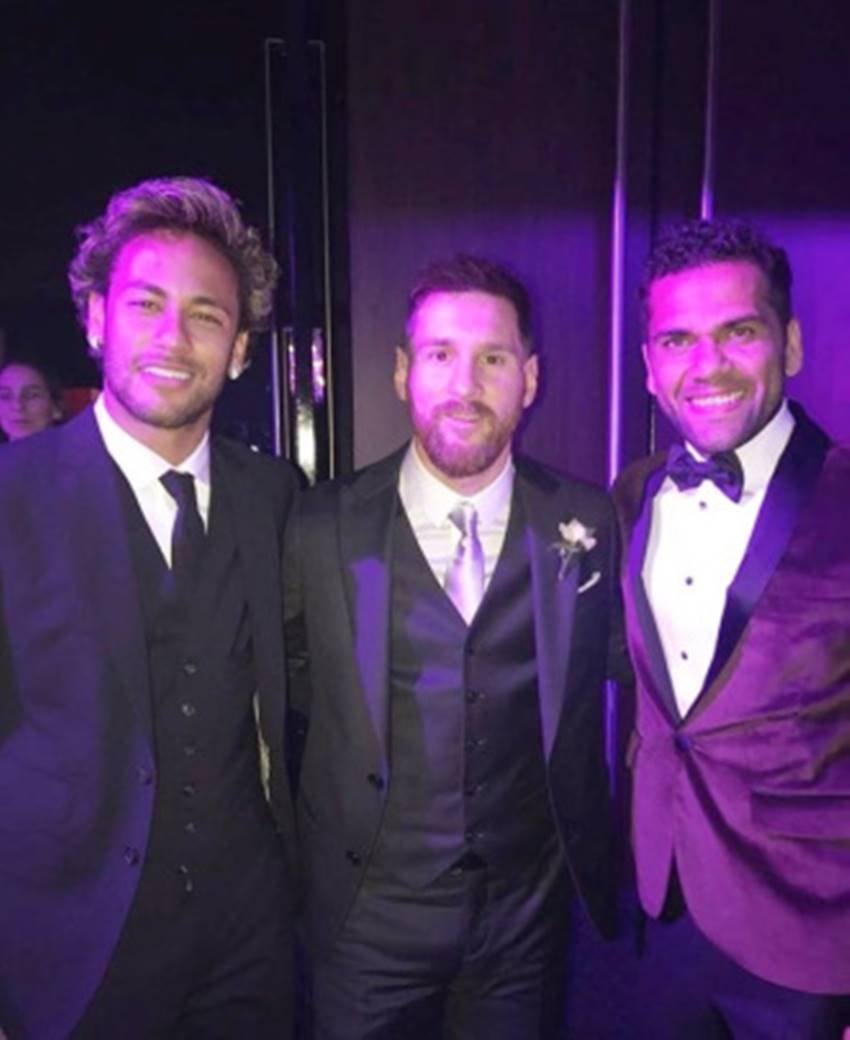 Lionel Messi, Lionel Messi wedding, Lionel Messi marriage, Lionel Messi Antonella Roccuzzo, Antonella Roccuzzo and Messi marriage, Messi Antonella, Messi marries Antonella, Antonella Roccuzzo, Football, Soccer, Neymar, Luis Suarez, Gerard Pique, Carles Puyol, Sports News, Messi marriage photos