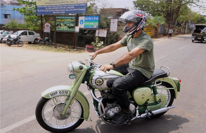MS Dhoni bike