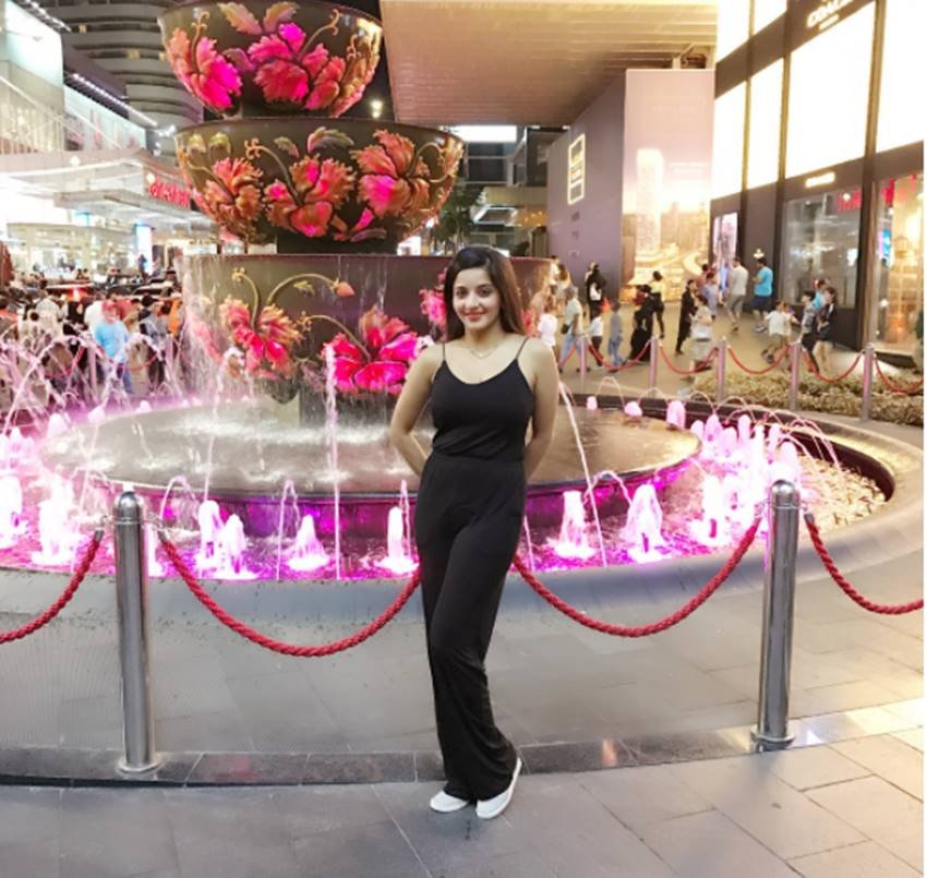 Monalisa, Monalisa Honeymoon, Monalisa Marriage, Monalisa Unknown Facts, Monalisa and Vikrant Singh, Monalisa Husband, Monalisa in Malaysia, Monalisa Boyfriend, Monalisa Movies, Monalisa Hot Photos