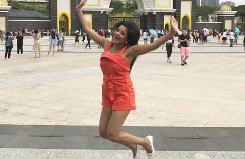 Monalisa, Monalisa Honeymoon, Monalisa Marriage, Monalisa Unknown Facts, Monalisa and Vikrant Singh, Monalisa Husband, Monalisa in Malaysia, Monalisa Boyfriend, Monalisa Movies, Monalisa Hot Photos