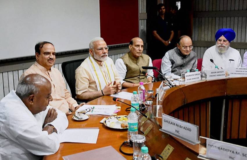 Gau Raksha, Gau Rakshaks, Cow Vigilants, Narendra modi, Violence In the Name of Cow, Cow Violence, Beef Violence, Ananth Kumar, गौरक्षा, गौ-रक्षक, नरेंद्र मोदी, Assam Flood, Hindi News