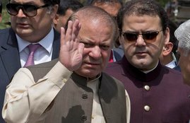 Nawaz Sharif , Nawaz Sharif resigns, Pakistan prime minister resigns, Nawaz Sharif news, what is panama paper leak, Nawaz Sharif case, Nawaz Sharif case news, Nawaz Sharif case daughter, supreme court of pakistan in Nawaz Sharif case, Social media reactions, Twitter, india news, jansatta, Hindi news