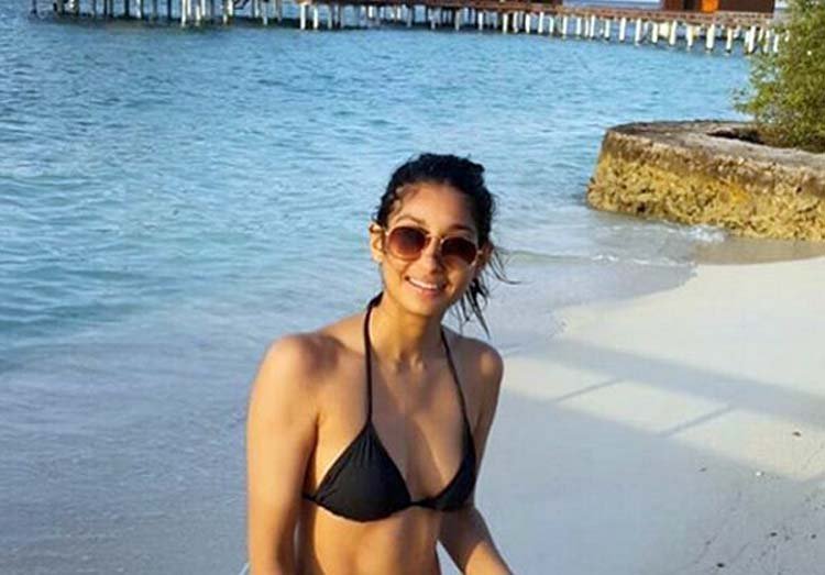 पालोमा 80 के दशक की सफल हीरोइन पूनम ढिल्लन की बेटी है। अभी वो सिर्फ 21 साल की ही है लेकिन सोशल मीडिया के माध्यम से अच्छी खासी फैन फोलोइंग बना चुकी हैं।