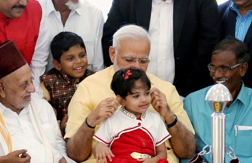 Prime Minister, Narendra Modi, Modi meet with Kalam Family, former President APJ Abdul Kalam,APJ Abdul Kalam Family, APJ Abdul Kalam, APJ Abdul Kalam Family memorial, APJ Abdul Kalam Family memorial inauguration, PM Modi, Modi Kalam