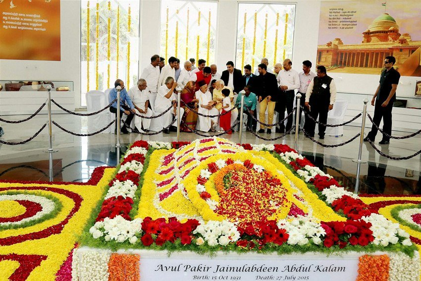 Prime Minister, Narendra Modi, Modi meet with Kalam Family, former President APJ Abdul Kalam,APJ Abdul Kalam Family, APJ Abdul Kalam, APJ Abdul Kalam Family memorial, APJ Abdul Kalam Family memorial inauguration, PM Modi, Modi Kalam