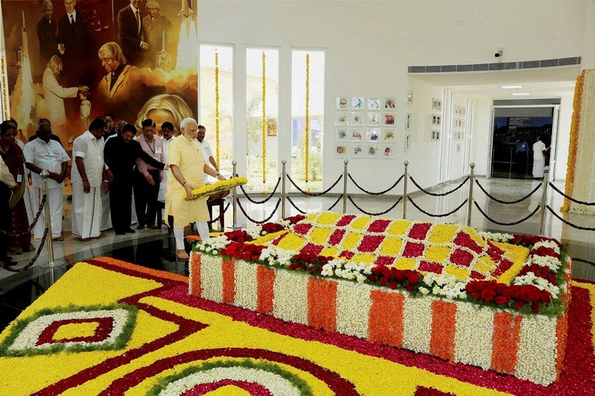 Prime Minister, Narendra Modi, Modi meet with Kalam Family, former President APJ Abdul Kalam,APJ Abdul Kalam Family, APJ Abdul Kalam, APJ Abdul Kalam Family memorial, APJ Abdul Kalam Family memorial inauguration, PM Modi, Modi Kalam