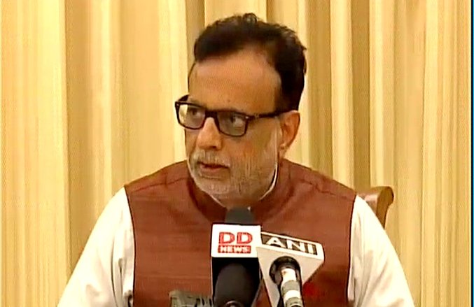 GST पर सरकार की प्रेस कॉन्फ्रेंस, कहा- MRP में शामिल होंगे सभी टैक्स, सामान पर दिखानी होगी नई और पुरानी दोनों कीमतें