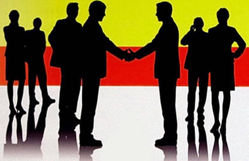 Glassdoor नाम की एक वेबसाइट ने सबसे ज्यादा सैलरी देने वाले प्रोफेशन की एक लिस्ट जारी की है। वेबसाइट ने करीब 75 सैलरी अमेरिकी रिकॉर्ड की तुलना करने के बाद ही ये लिस्ट निकाली है। पढ़िए कौन से नौकरियों में मिलती है सबसे मोटी सैलीर...