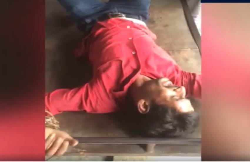 तस्वीर न्यूज़ 18 के वीडियो का स्क्रीनशॉट है। 