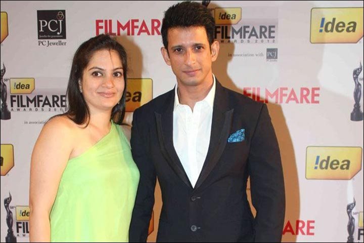 प्रेरणा चोपड़ा बॉलीवुड के सदाबहार विलेन प्रेम चोपड़ा की बेटी हैं। प्रेरणा बॉलीवुड हीरो शर्मन जोशी की पत्नी भी हैं।