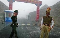 डोकलाम अविराम