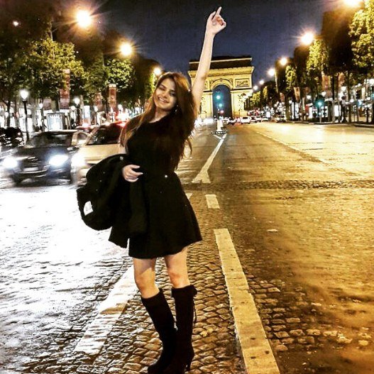 Bhagyashree, salman khan, maine pyar kiya, avantika dassani, Bhagyashree daughter, Bhagyashree daughter hot photos, Avantika Dassani hot, Avantika Dassani boyfriend, Abhimanyu Dasani, himalay dasani, star daughters