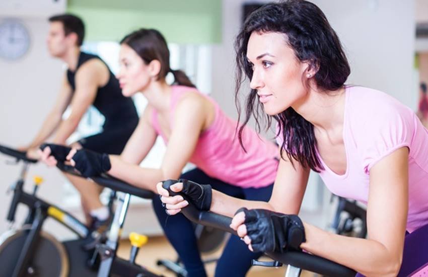 Work out In AC Room, Air Conditioner Gym, Work out Tips, Exercise Tips, Work Out In Hot Atmosphere, How To Work Out In Hot Temperature, Advantage Of AC Gym, Disadvantage Of Ac Gym, Health Tips IN Hindi, Lifestyle News In Hindi, Jansatta