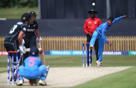 indian women cricketer Deepti Sharma, Carom Ball VIDEO Ravichandran Ashwin's, Carrom Ball, Ravichandran Ashwin's, Ravichandran Ashwin's Carrom Ball, Deepti Sharma