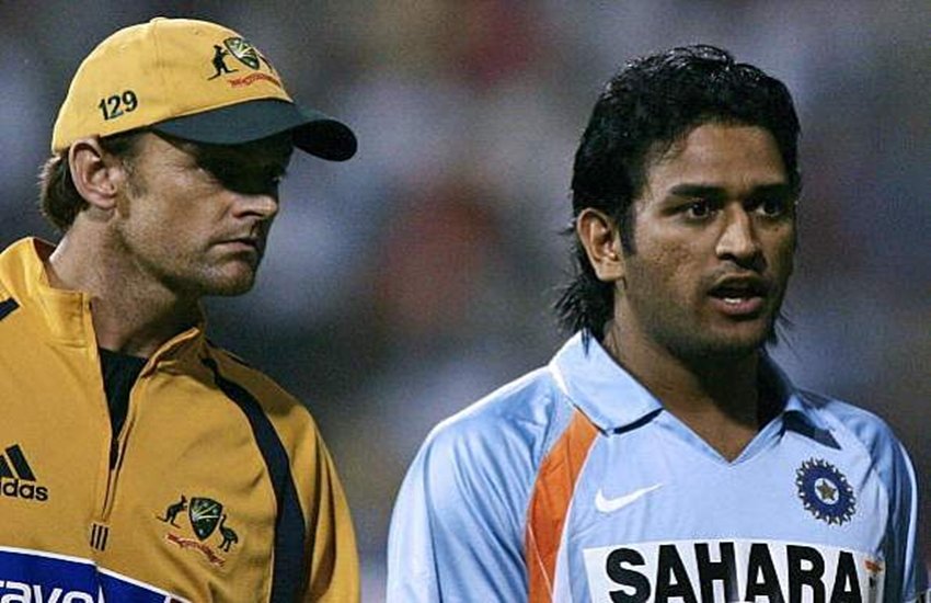 टीम इंडिया के स्टार बल्लेबाज धोनी ने वेस्टइंडीज के खिलाफ पांच मैचों की सीरीज तीसरे वनडे मैच में गिलक्रिस्ट के दो बड़े रिकॉर्ड तोड़ दिए हैं। (फोटो सोर्स ट्विटर)