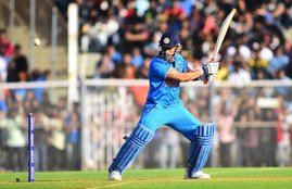 cricketers jobs before cricket, indian cricketers and their professions, Cricketers and their past professions, International Cricketers and their Profession, Cricketers And Their Early Professions, mahendra singh dhoni, shane bond, cricketers profession