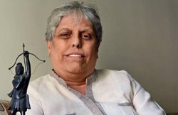 जब रिचर्ड हेडली ने दुबली कह कर उड़ाया था मजाक और महिला क्रिकेटर्स को दे दी थी छक्का मारने की चुनौती तो मिला था करारा जवाब