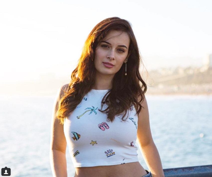 Evelyn Sharma, Shah Rukh Khan, Anushka Sharma, Ranbir Kapoor, Deepika Padukone