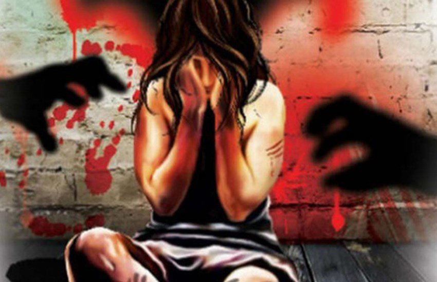 वरिष्ठ पुलिस अधीक्षक ममगई ने अपर पुलिस अधीक्षक (सुरक्षा) से जांच कराकर दोनो को निलंबित कर दिया है। (प्रतीकात्मक तस्वीर)