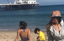 Shah Rukh khan, gauri Khan, Suhana Khan, Abram Khan