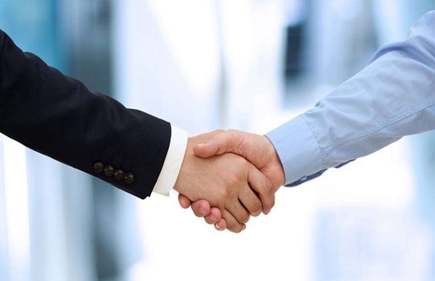 dubai laws, dubai laws for unmarried couples, dubai laws on homosexuality, dubai rules in hindi, dubai rules for visitors, rules in dubai, rules in dubai during ramadan, laws in dubai