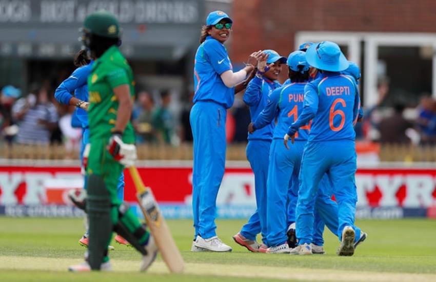 india, pakistan, indian cricket team, Women's Cricket World Cup, Cricket World Cup, social media, jokes on pakistani, आईसीसी महिला विश्व कप, भारतीय टीम,