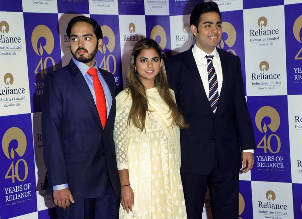 Aakash Ambani,Isha Ambani,Reliance shareholders,Business News,Reliance AGM,Reliance 4G Feature Phone,Jio Phone, ,Isha Ambani photos, ,Isha Ambani inportant facts