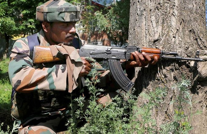 जम्मू कश्मीर: पुलवामा में तीन आतंकी ढेर, 24 घंटे चला एनकाउंटर