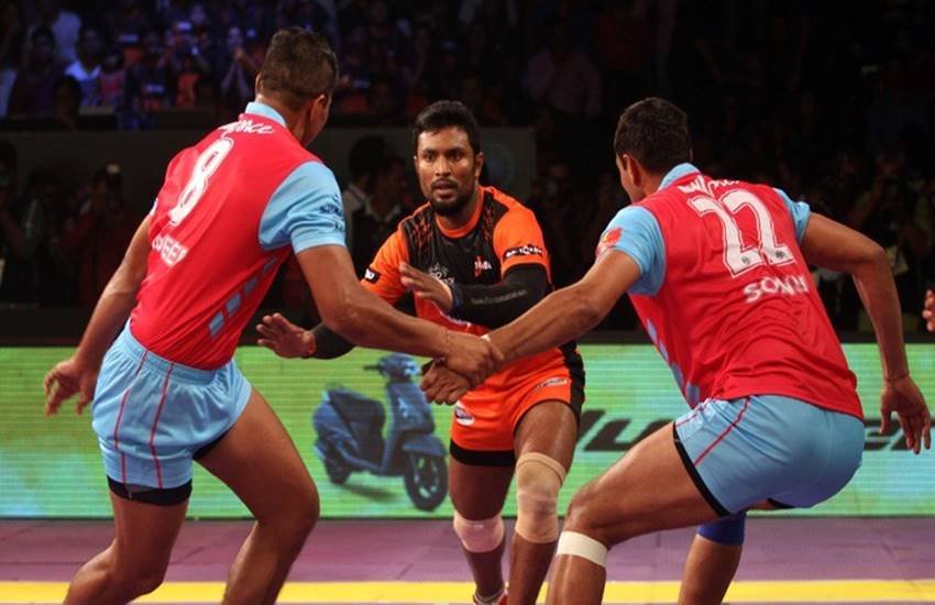 प्रो कबड्डी लीग 2017 : जयपुर पिंक पैंथर्स को लगा झटका, स्टार रेडर के. सेल्वामणि हुए चोटिल प्रो कबड्डी लीग 2017 : जयपुर पिंक पैंथर्स को लगा झटका, स्टार रेडर के. सेल्वामणि हुए चोटिल